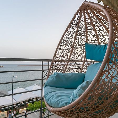 Seafront Kalamata Haven - Blue Luxury Suite エクステリア 写真