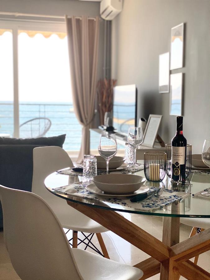 Seafront Kalamata Haven - Blue Luxury Suite エクステリア 写真