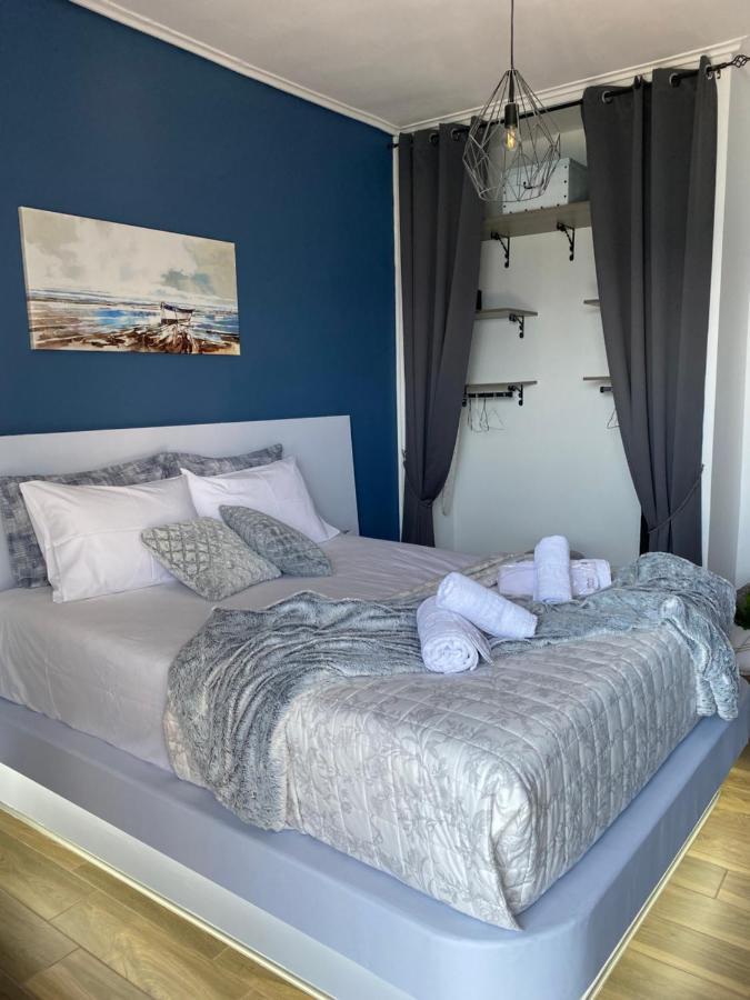Seafront Kalamata Haven - Blue Luxury Suite エクステリア 写真